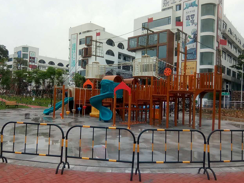 海南省海口三亚市中心儿童游乐设备项目案例